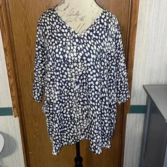 Adrienne Blouse - Picture 1 of 3